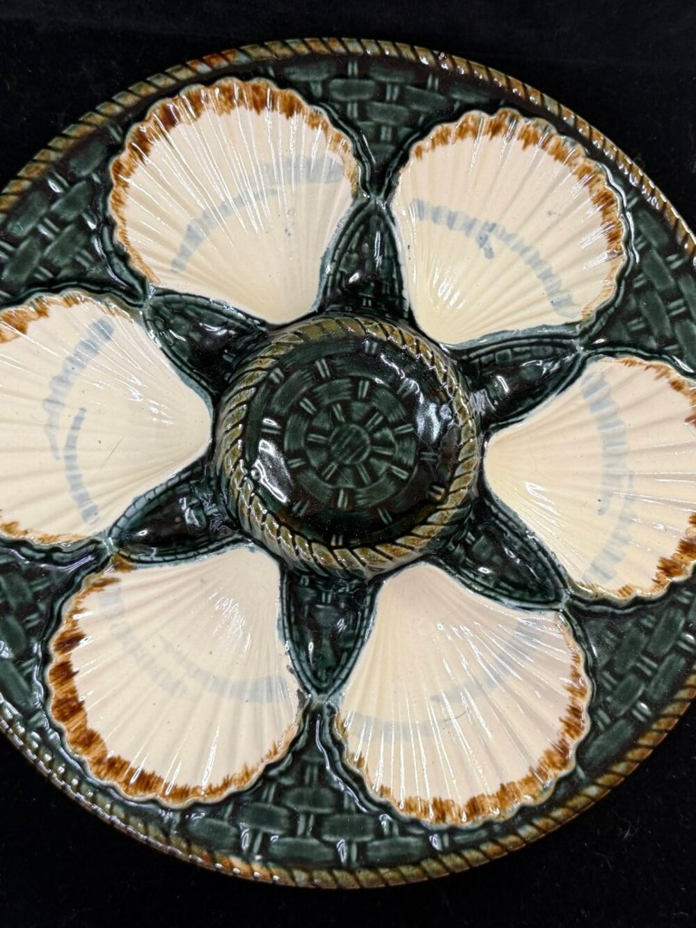 Saint Clement French Majolica Green Basketweave Oyster Plate A1258